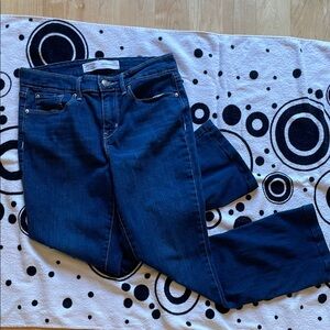Levi's Signature mid rise bootcut blue jeans, size 6, short hem